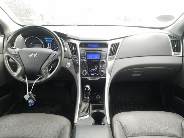 Photo 8 VIN: KMHEC4A41CA021858 - HYUNDAI SONATA 