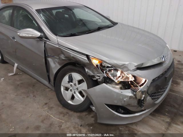 Photo 5 VIN: KMHEC4A41CA033105 - HYUNDAI SONATA HYBRID 