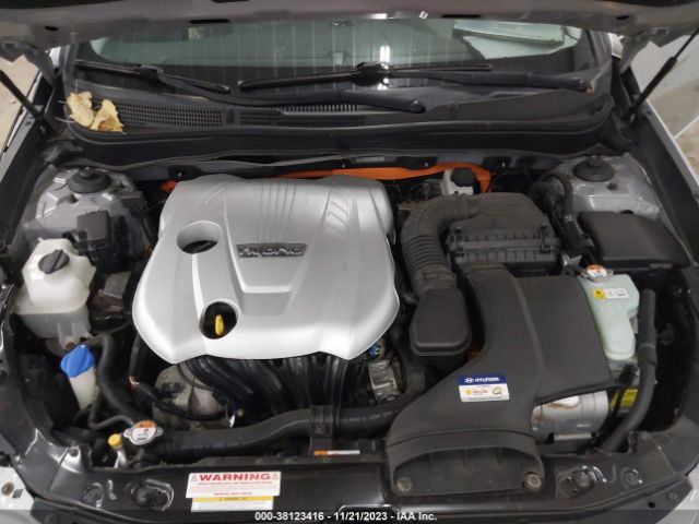 Photo 9 VIN: KMHEC4A41CA033105 - HYUNDAI SONATA HYBRID 