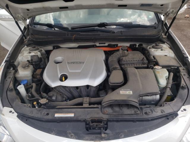 Photo 6 VIN: KMHEC4A41CA035453 - HYUNDAI SONATA HYB 