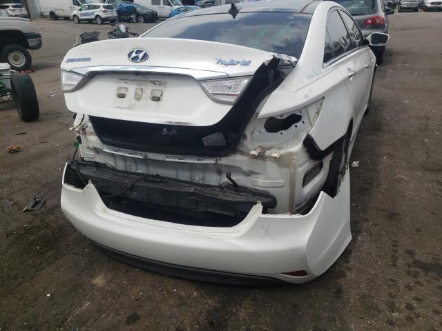 Photo 8 VIN: KMHEC4A41CA035453 - HYUNDAI SONATA HYB 