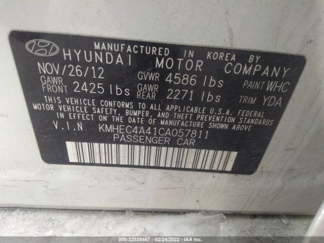 Photo 8 VIN: KMHEC4A41CA057811 - HYUNDAI SONATA 