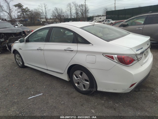 Photo 2 VIN: KMHEC4A42BA004002 - HYUNDAI SONATA 