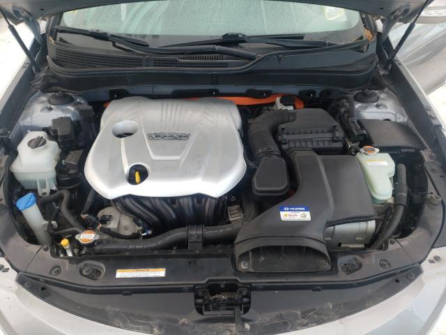 Photo 6 VIN: KMHEC4A42BA004095 - HYUNDAI SONATA HYB 