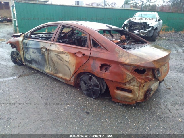 Photo 2 VIN: KMHEC4A42BA005585 - HYUNDAI SONATA 