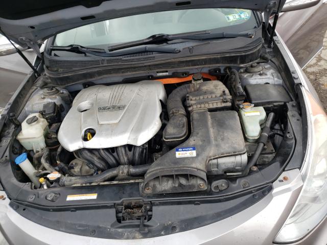 Photo 6 VIN: KMHEC4A42BA006672 - HYUNDAI SONATA 