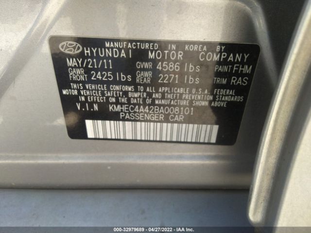 Photo 8 VIN: KMHEC4A42BA008101 - HYUNDAI SONATA 