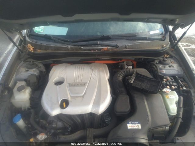 Photo 9 VIN: KMHEC4A42BA008311 - HYUNDAI SONATA 