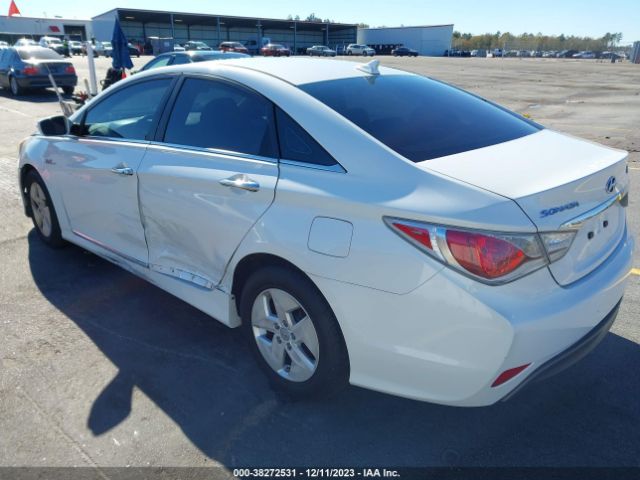 Photo 2 VIN: KMHEC4A42BA008518 - HYUNDAI SONATA 