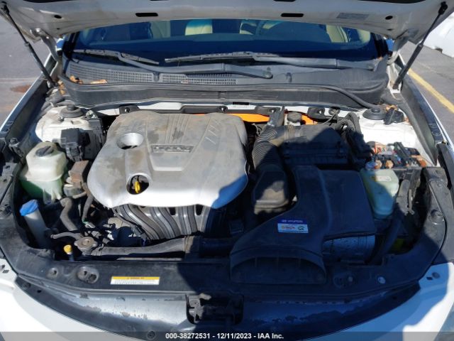 Photo 9 VIN: KMHEC4A42BA008518 - HYUNDAI SONATA 