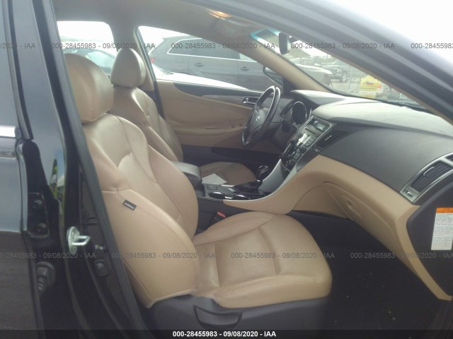 Photo 4 VIN: KMHEC4A42CA032741 - HYUNDAI SONATA 