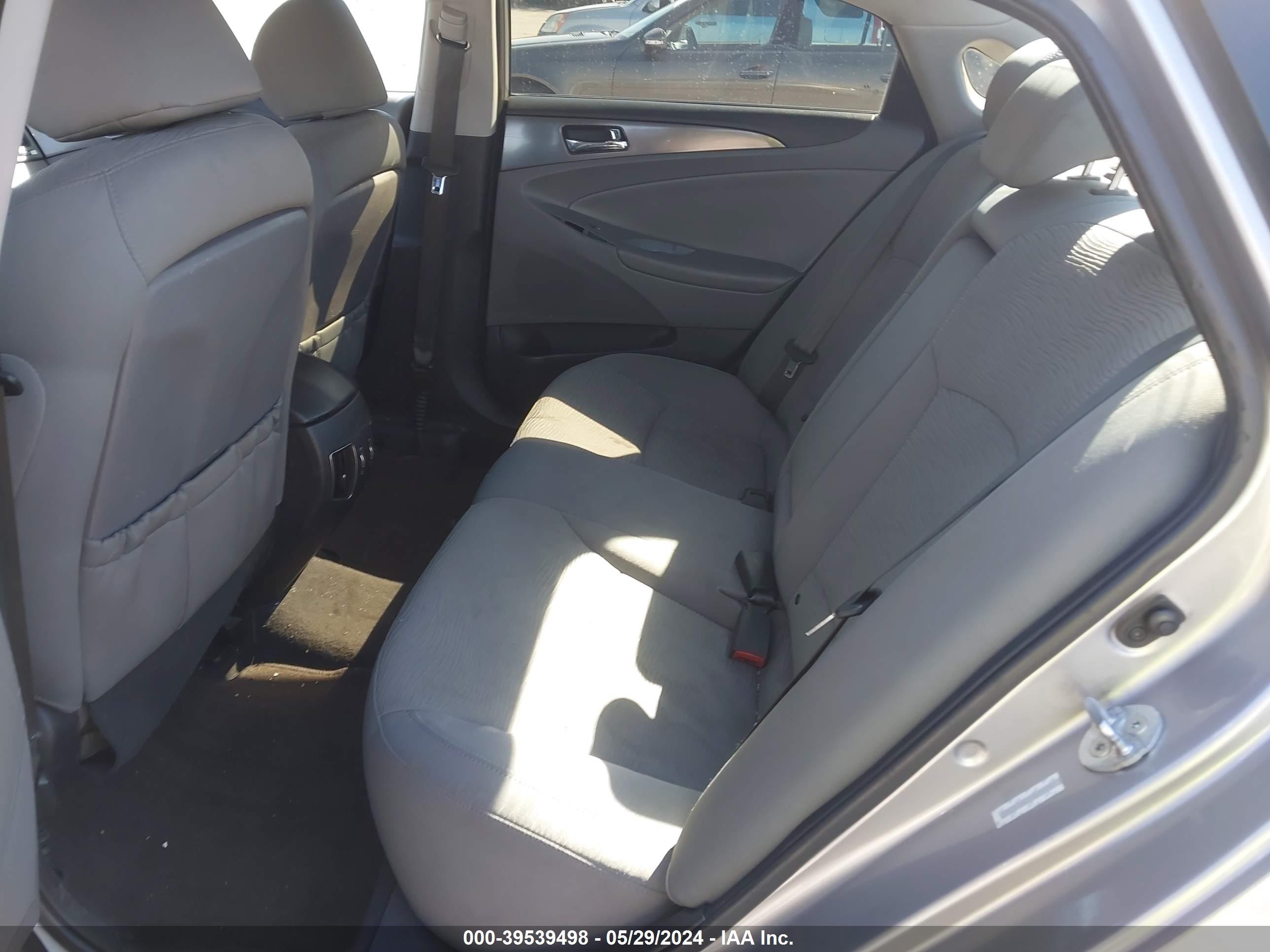 Photo 7 VIN: KMHEC4A42CA035087 - HYUNDAI SONATA 