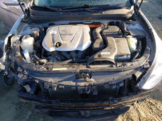 Photo 6 VIN: KMHEC4A42CA045151 - HYUNDAI SONATA HYB 