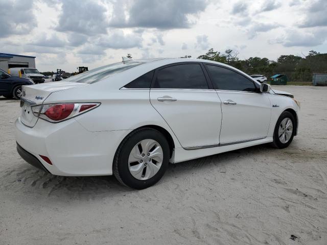 Photo 2 VIN: KMHEC4A42DA088289 - HYUNDAI SONATA 