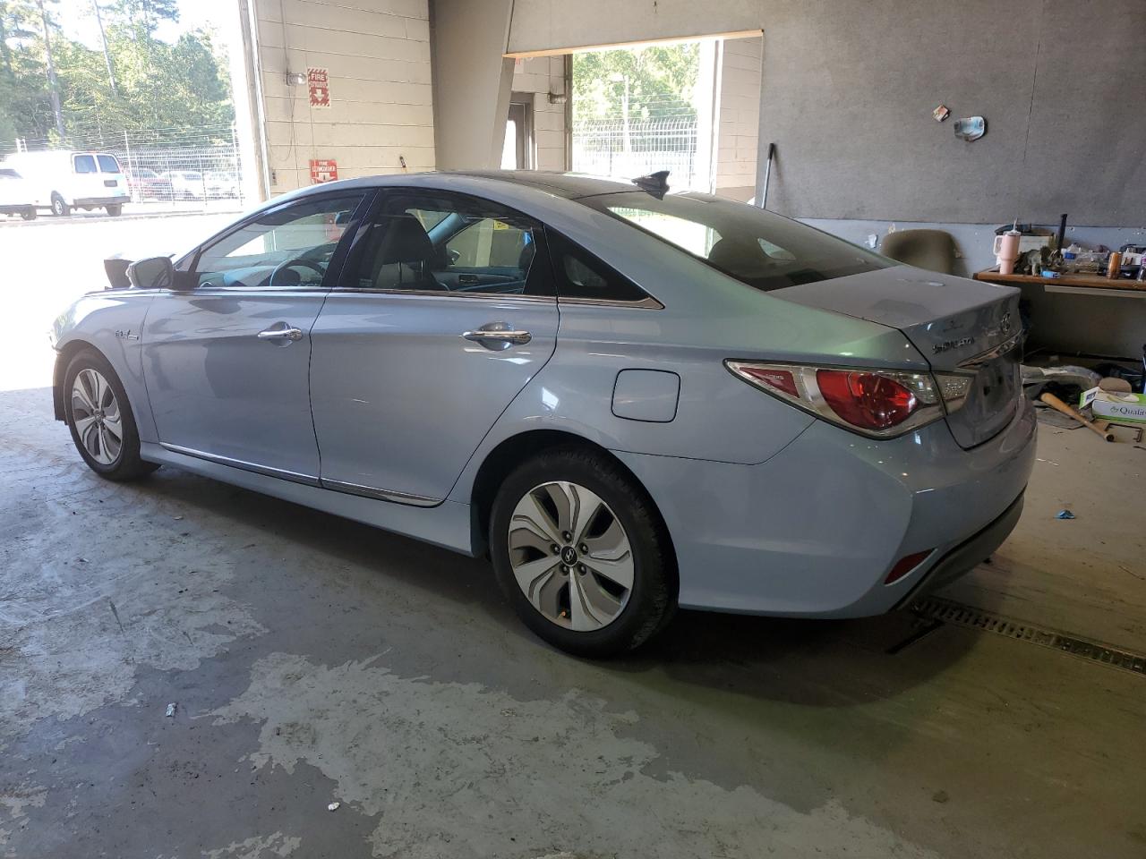 Photo 1 VIN: KMHEC4A42EA106758 - HYUNDAI SONATA 