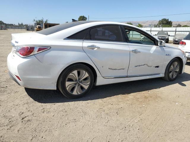 Photo 2 VIN: KMHEC4A42EA107165 - HYUNDAI SONATA 