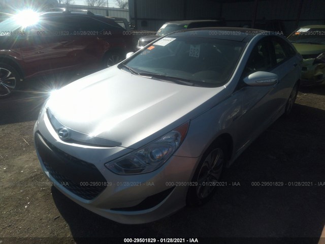 Photo 5 VIN: KMHEC4A42EA110471 - HYUNDAI SONATA 