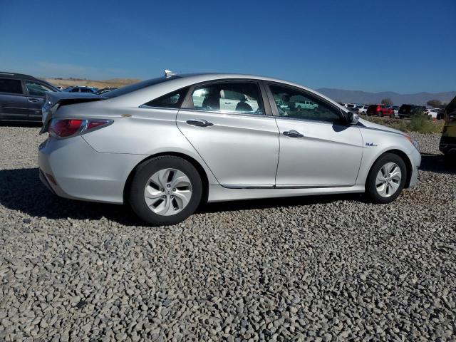 Photo 2 VIN: KMHEC4A42EA113905 - HYUNDAI SONATA HYB 