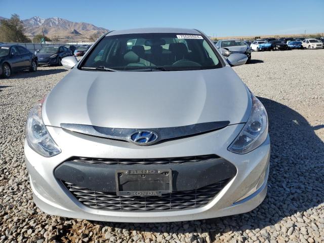 Photo 4 VIN: KMHEC4A42EA113905 - HYUNDAI SONATA HYB 