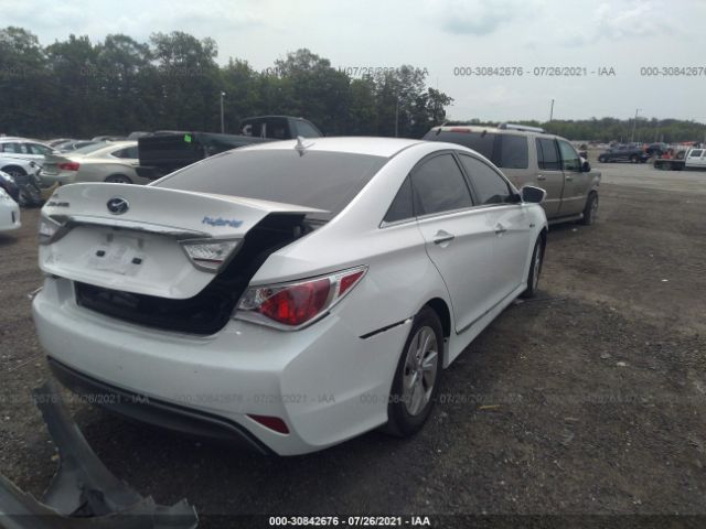 Photo 3 VIN: KMHEC4A42EA117680 - HYUNDAI SONATA HYBRID 