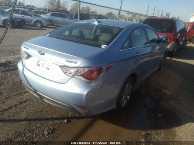 Photo 3 VIN: KMHEC4A43BA004476 - HYUNDAI SONATA 