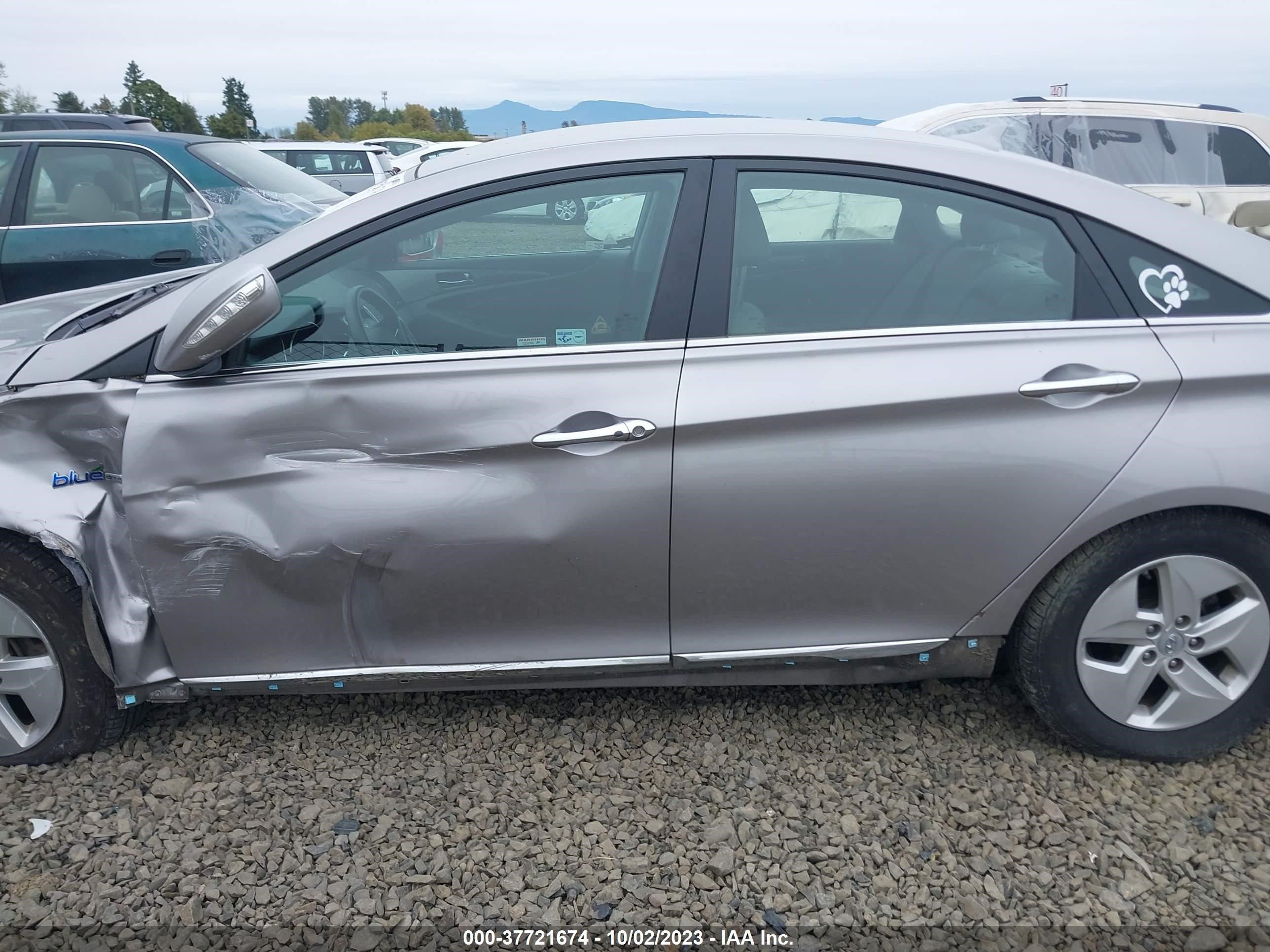 Photo 14 VIN: KMHEC4A43BA012044 - HYUNDAI SONATA 