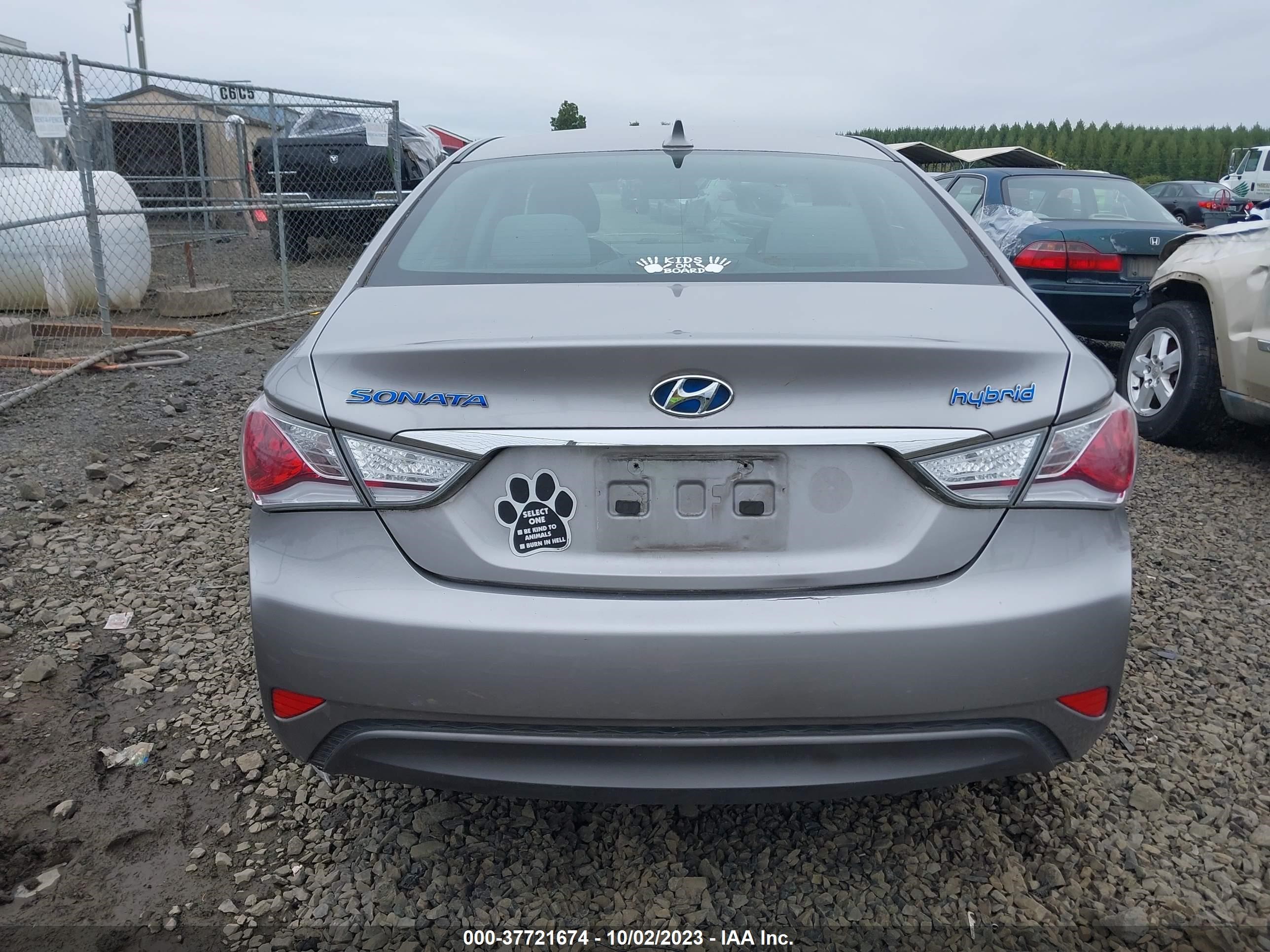 Photo 16 VIN: KMHEC4A43BA012044 - HYUNDAI SONATA 