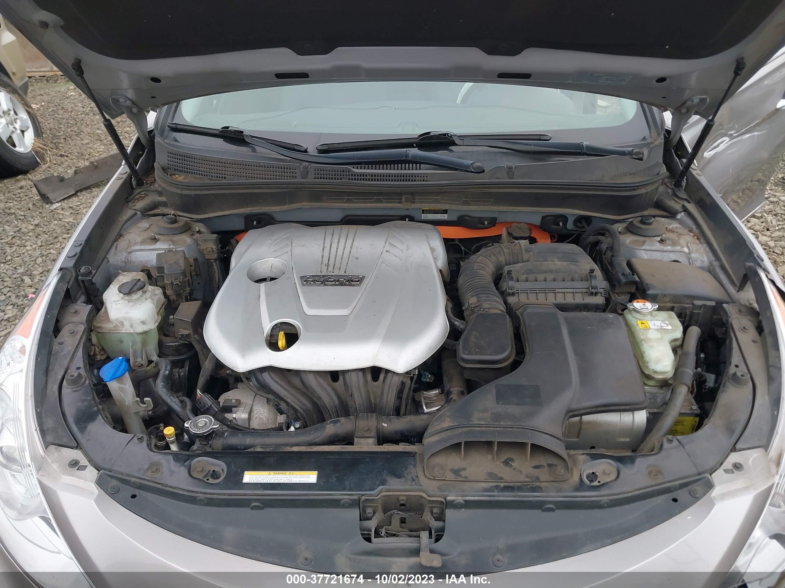 Photo 9 VIN: KMHEC4A43BA012044 - HYUNDAI SONATA 