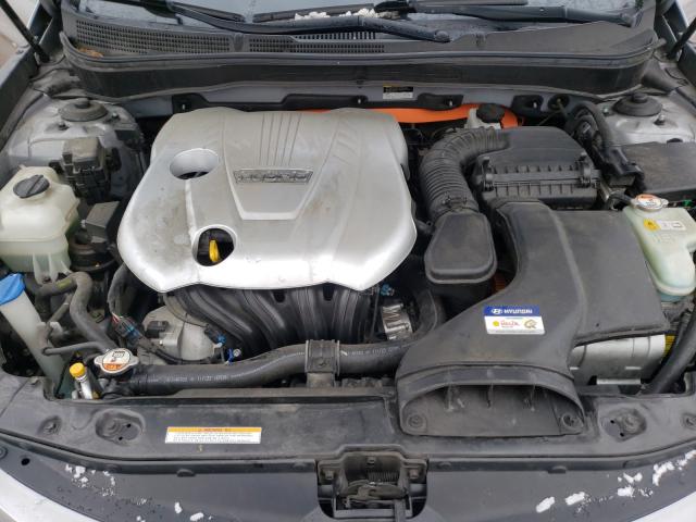 Photo 6 VIN: KMHEC4A43CA022610 - HYUNDAI SONATA HYB 