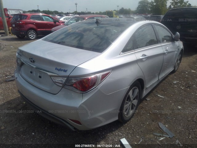 Photo 3 VIN: KMHEC4A43CA022977 - HYUNDAI SONATA 