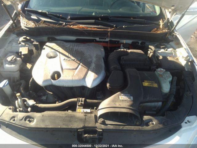 Photo 9 VIN: KMHEC4A43CA040685 - HYUNDAI SONATA 