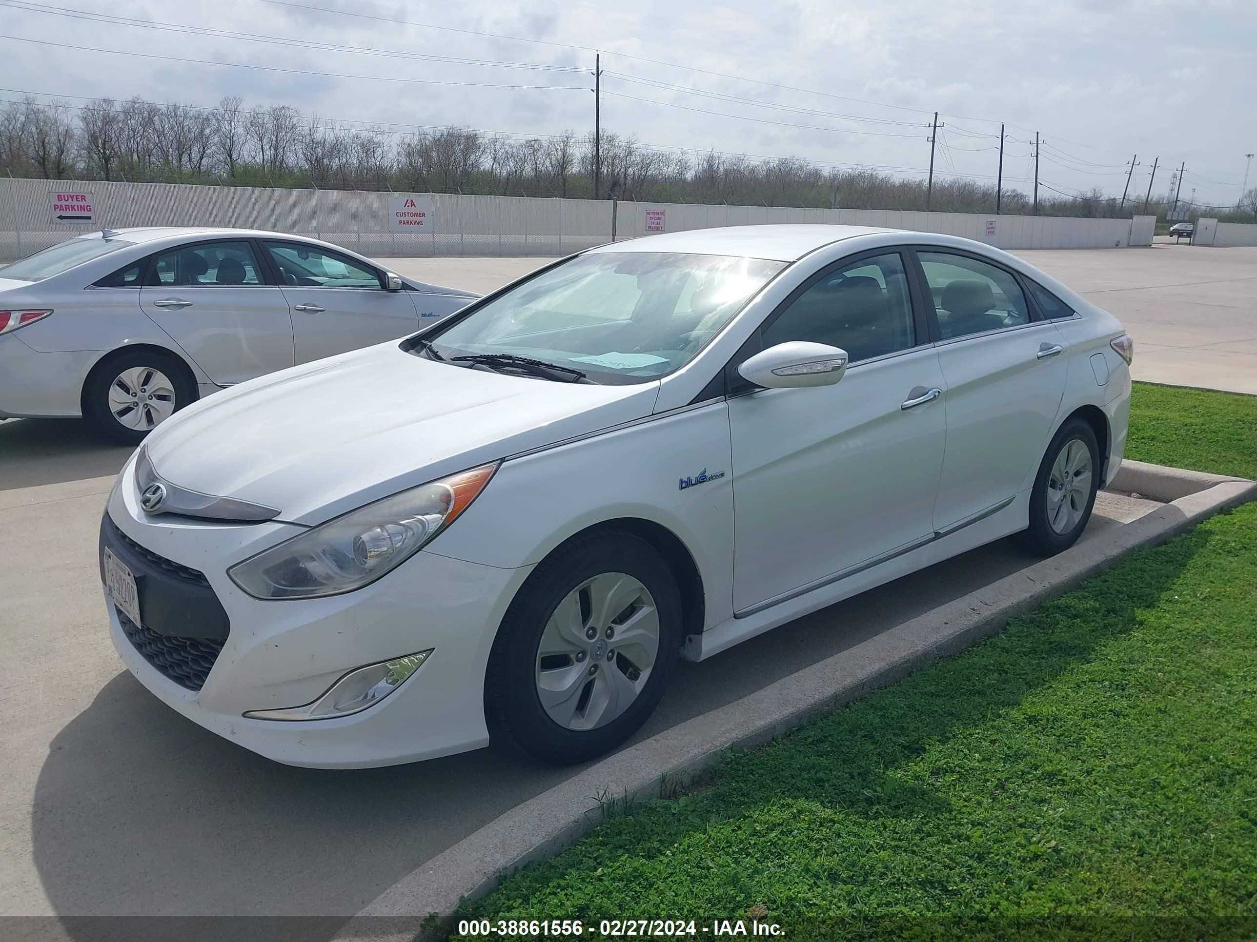 Photo 1 VIN: KMHEC4A43EA116957 - HYUNDAI SONATA 