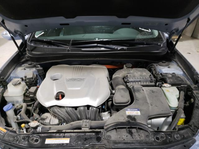 Photo 6 VIN: KMHEC4A43FA130620 - HYUNDAI SONATA HYB 