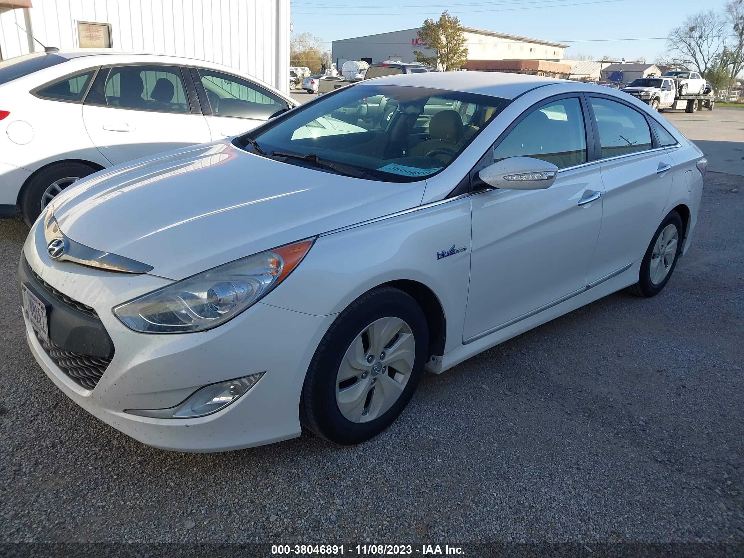 Photo 1 VIN: KMHEC4A43FA134845 - HYUNDAI SONATA 