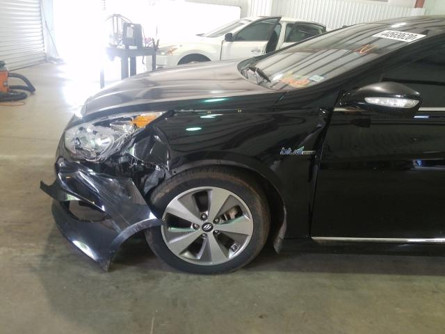 Photo 8 VIN: KMHEC4A44BA003689 - HYUNDAI SONATA 