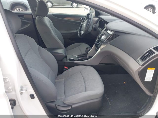 Photo 4 VIN: KMHEC4A44CA027248 - HYUNDAI SONATA HYB 