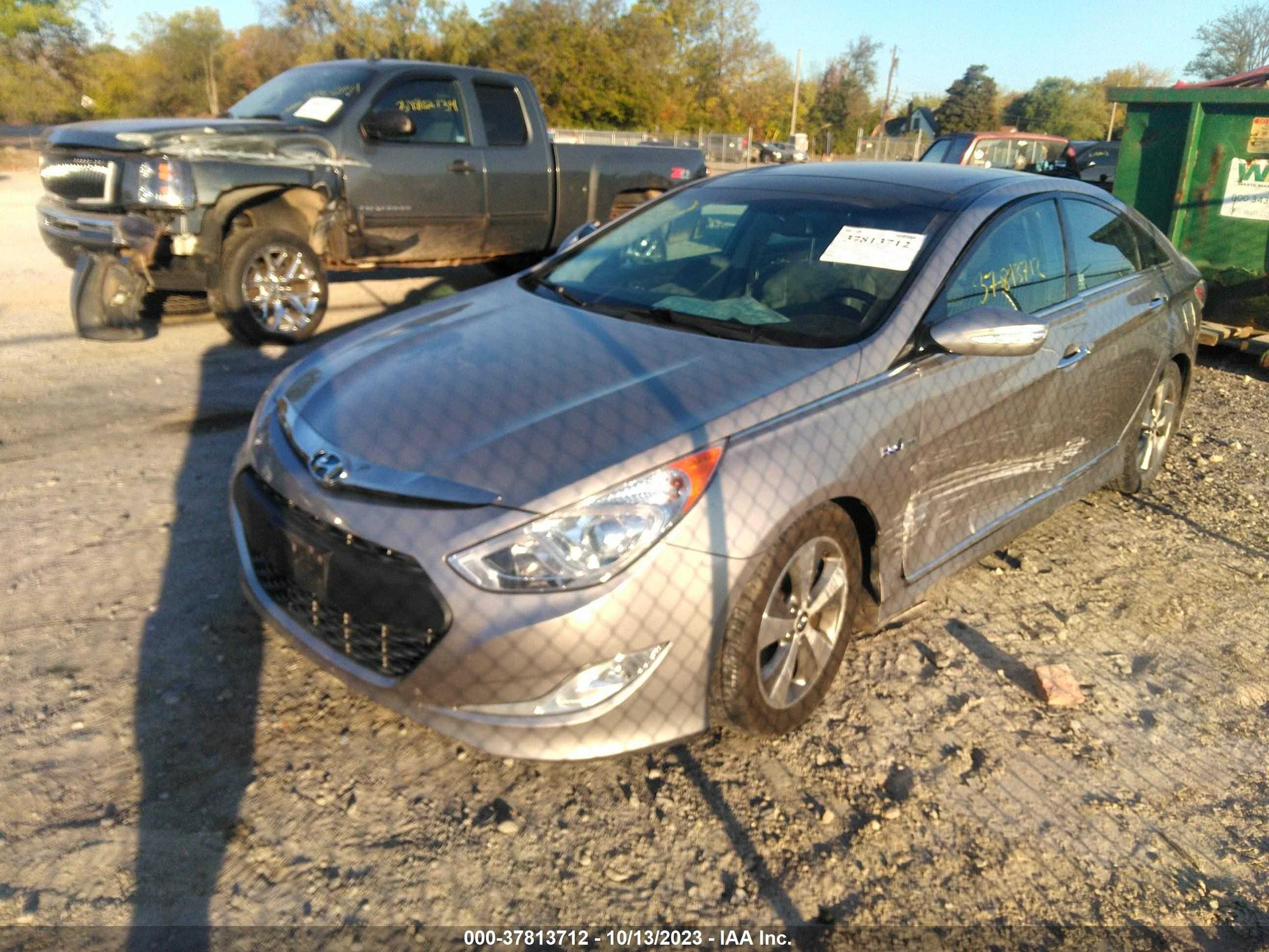 Photo 1 VIN: KMHEC4A44CA028822 - HYUNDAI SONATA 