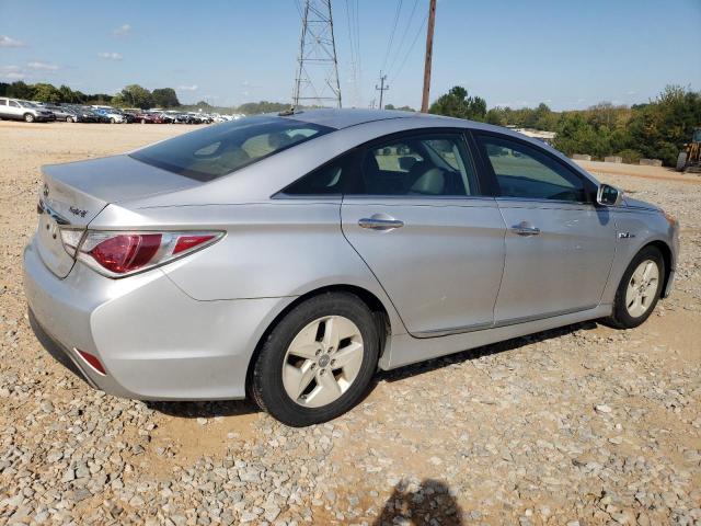 Photo 2 VIN: KMHEC4A44CA033339 - HYUNDAI SONATA HYB 