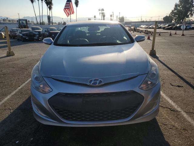 Photo 4 VIN: KMHEC4A44CA033437 - HYUNDAI SONATA HYB 