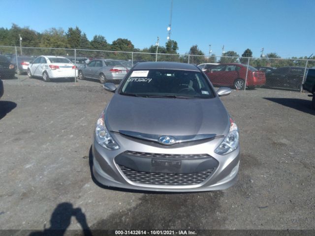 Photo 5 VIN: KMHEC4A44CA034572 - HYUNDAI SONATA 