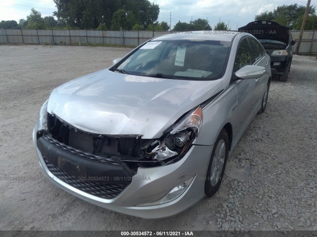 Photo 5 VIN: KMHEC4A44CA036581 - HYUNDAI SONATA 