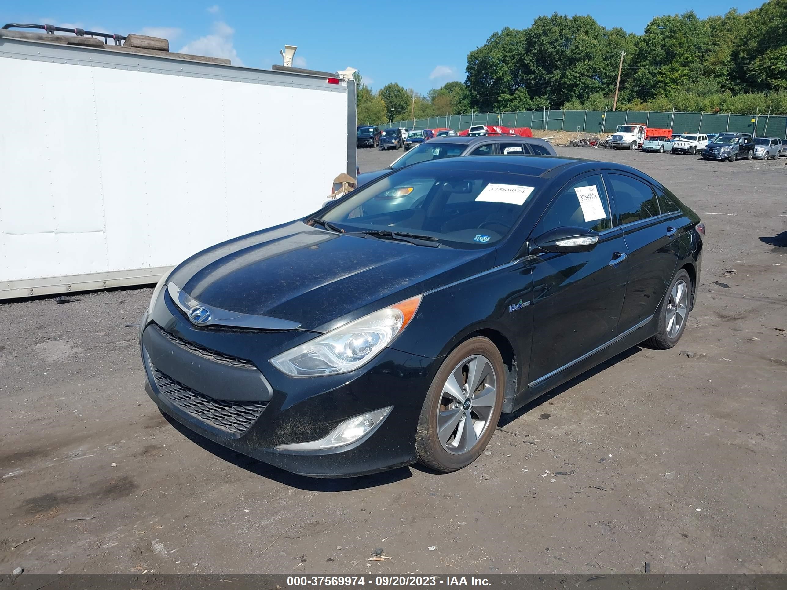 Photo 1 VIN: KMHEC4A44CA043692 - HYUNDAI SONATA 