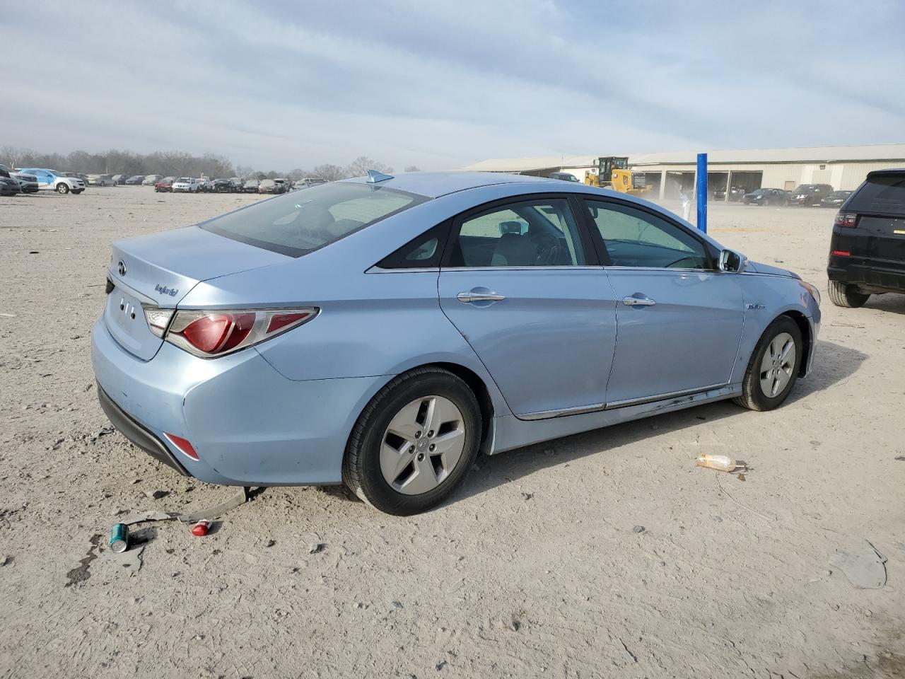 Photo 2 VIN: KMHEC4A44CA043837 - HYUNDAI SONATA 