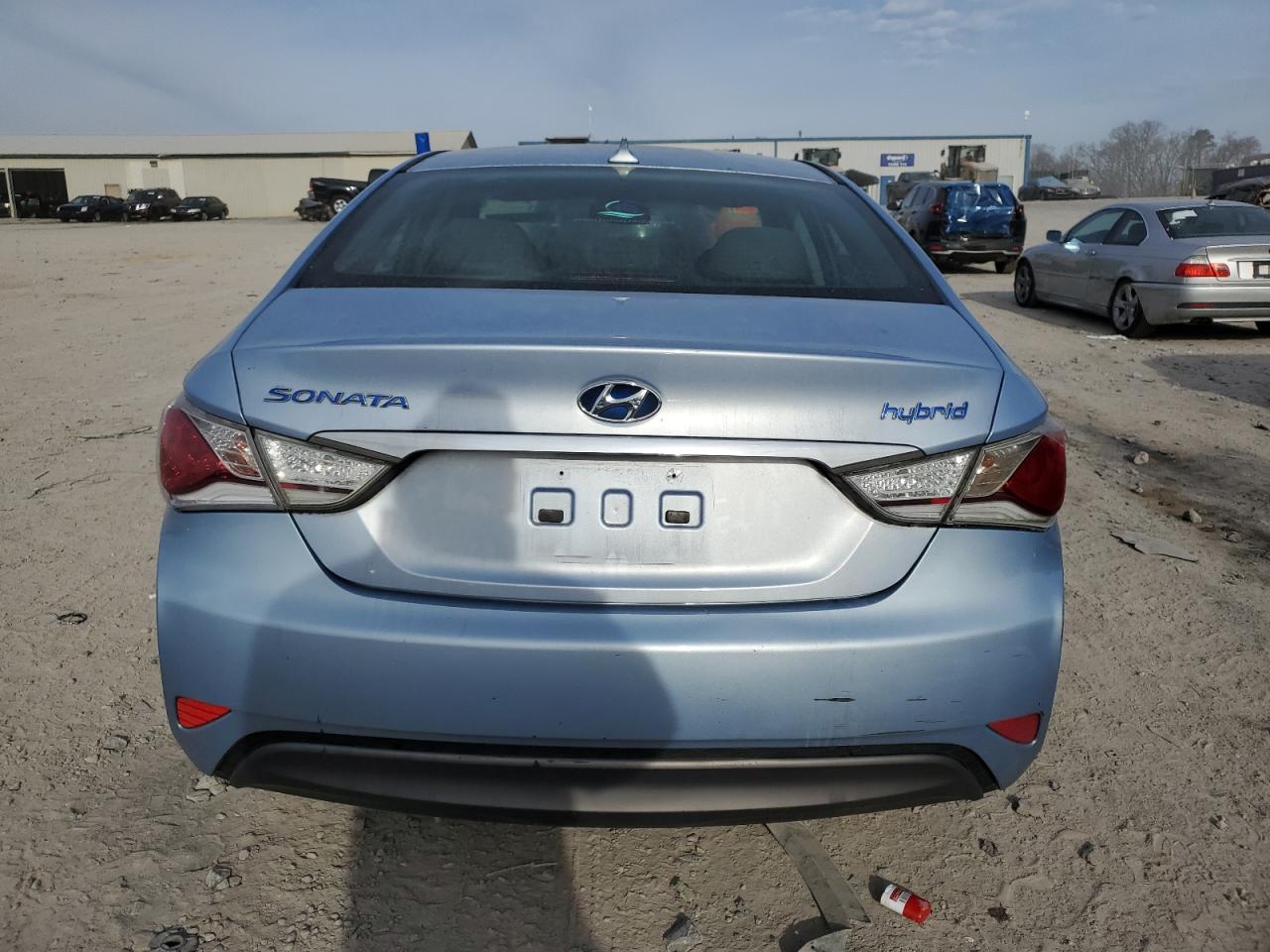 Photo 5 VIN: KMHEC4A44CA043837 - HYUNDAI SONATA 