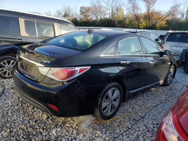 Photo 2 VIN: KMHEC4A44CA046883 - HYUNDAI SONATA 