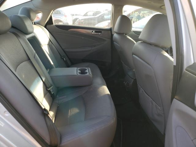 Photo 5 VIN: KMHEC4A44CA047032 - HYUNDAI SONATA 