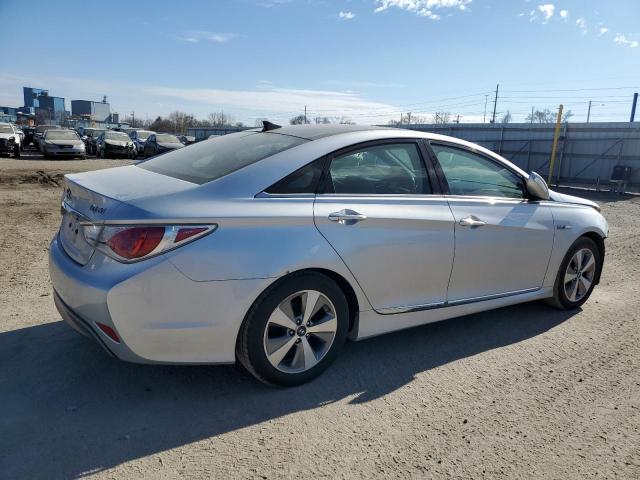 Photo 2 VIN: KMHEC4A44CA047726 - HYUNDAI SONATA 