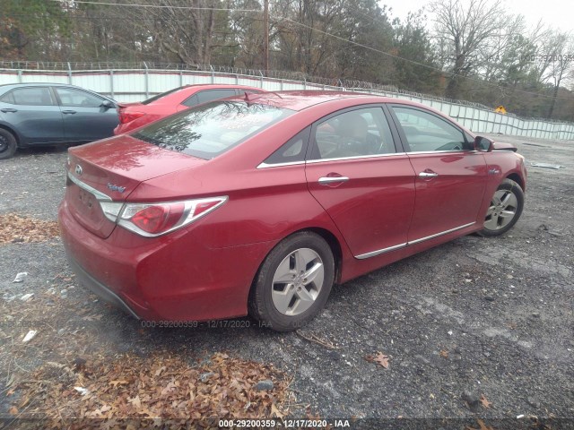 Photo 3 VIN: KMHEC4A44CA059620 - HYUNDAI SONATA 