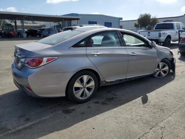 Photo 2 VIN: KMHEC4A44CA062811 - HYUNDAI SONATA HYB 