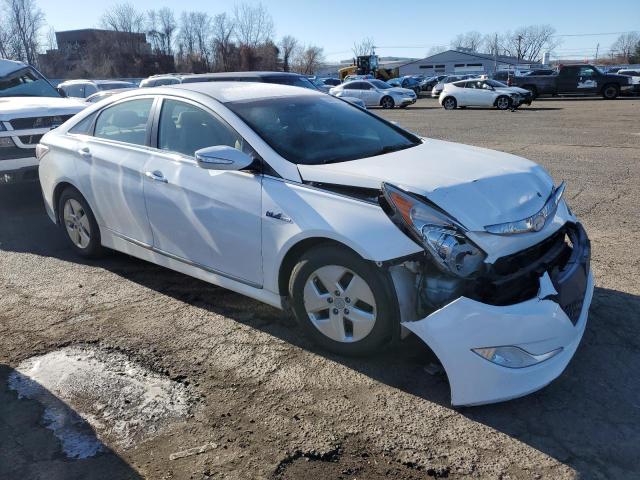 Photo 3 VIN: KMHEC4A44CA063215 - HYUNDAI SONATA HYB 